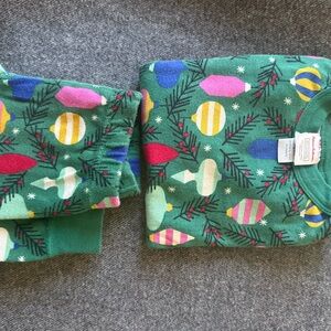 Hanna Andersson Green Holiday Pajama Top